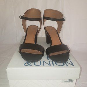 14th & Union Trista Open Toe Sandal